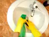 Хитър трик за ефикасно почистване на банята